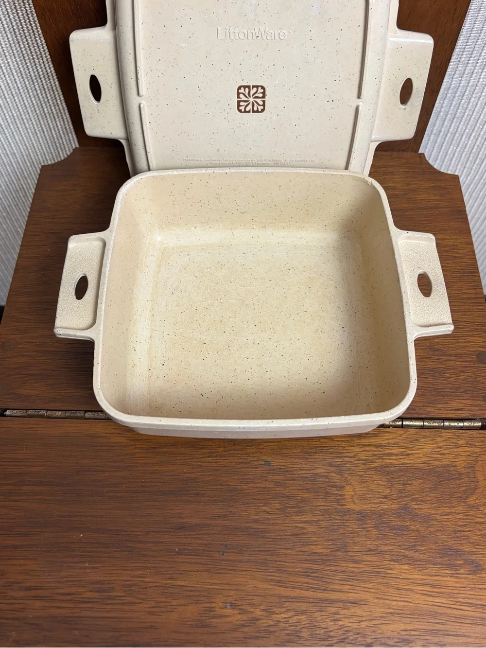 80's LittonWare Microwave Cookware 1.5 Qt Casserole Square Dish 39272 Lid 39271